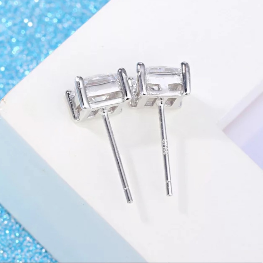 NEW 925 Sterling Silver Square Stud Earrings - Picture 4 of 7